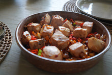 Load image into Gallery viewer, Red serving dish (dorabachi)