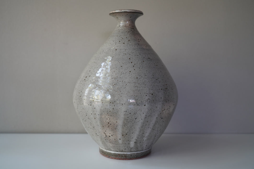 Kohiki bottle vase